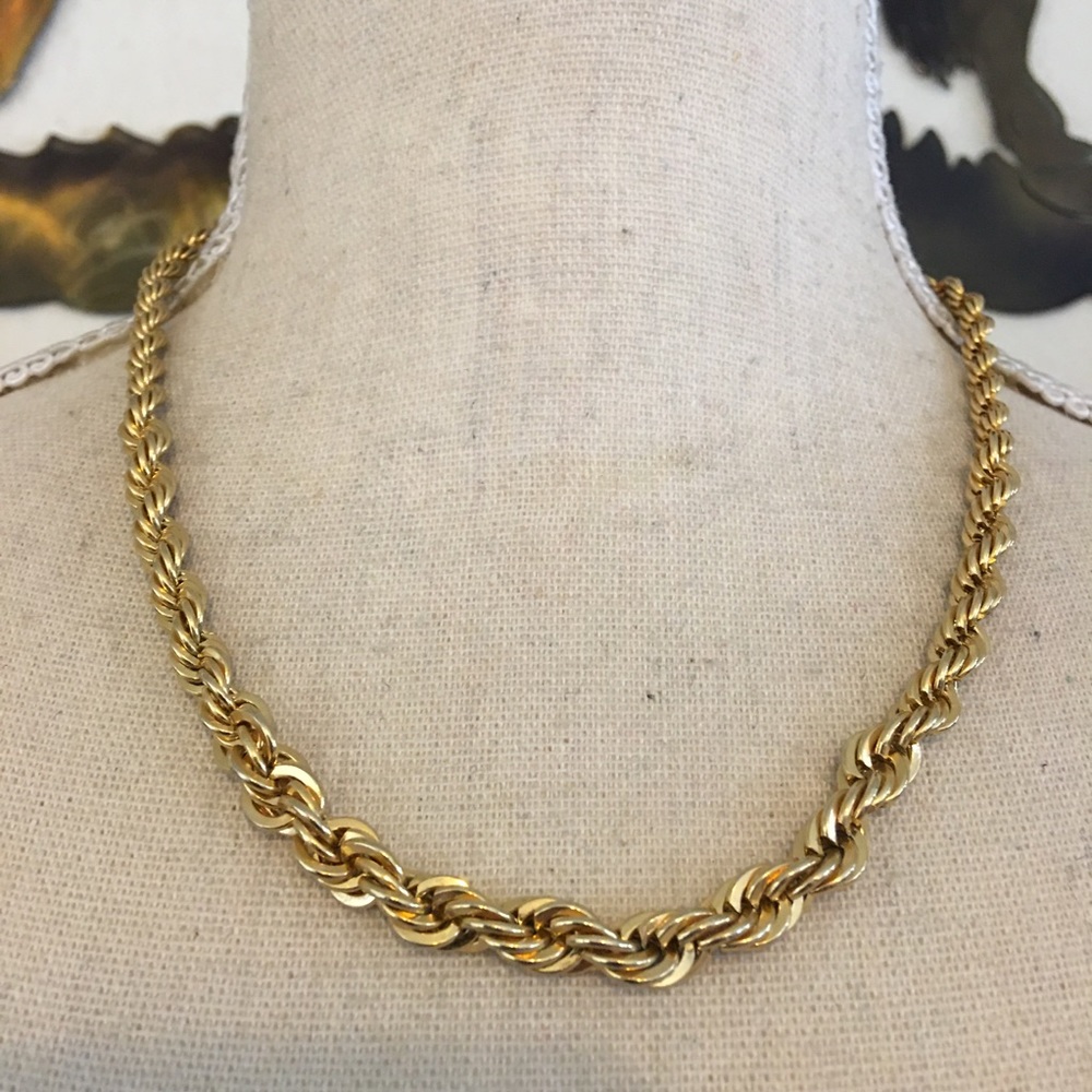Shiny gold tone twisted rope chain necklace